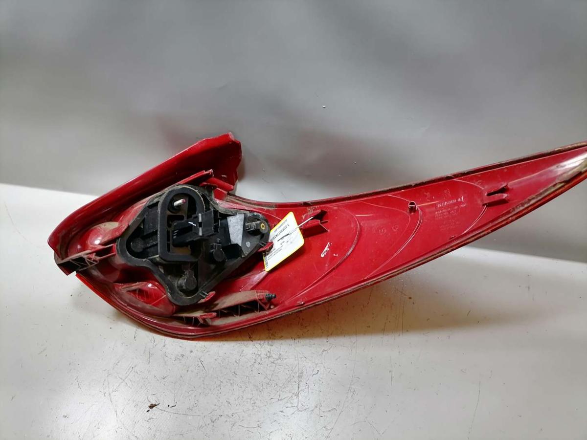 Peugeot 207 SW Kombi original Rücklicht Rückleuchte links BJ08